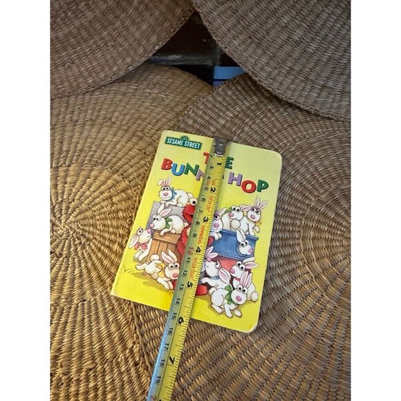 The Bunny Hop (Sesame Street): An Easter Board Book for Babies and ToddlersBook - Picture 3 of 11